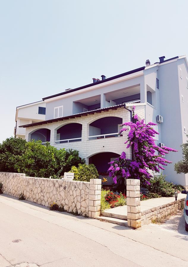 Apartments Luma Хвар Экстерьер фото